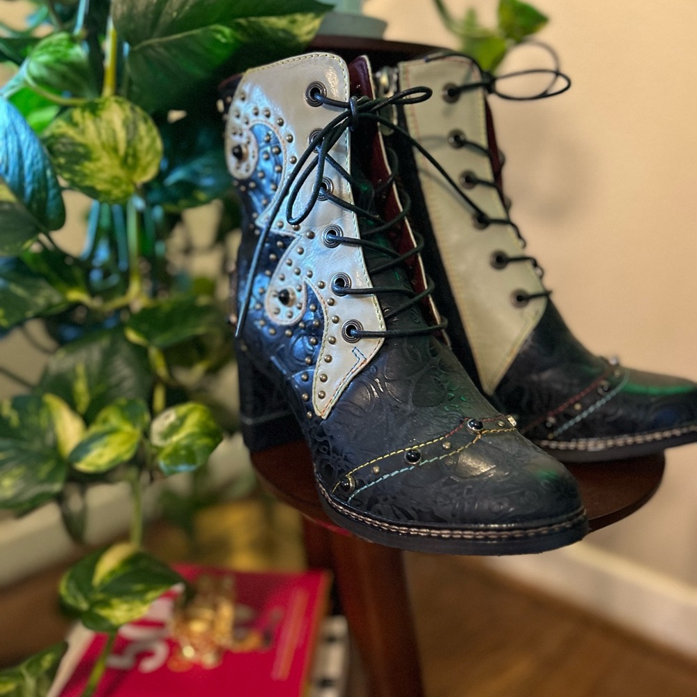 L’Artiste JULE size  36 - (fits 5 1/2-6 1/2)